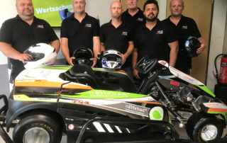 Unterwegs beim Kart fahren